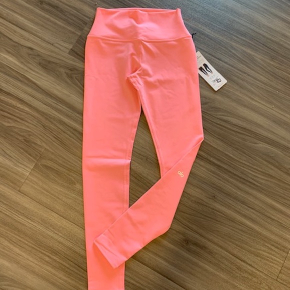 Alo Pants - Alo Leggings